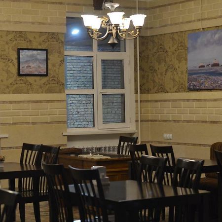 Kok-Art Hotel Jalal-Abad 外观 照片