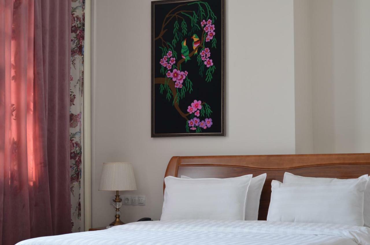 Kok-Art Hotel Jalal-Abad 外观 照片