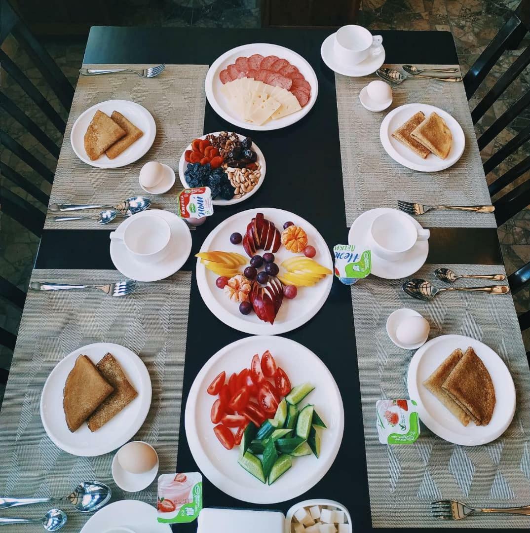 Kok-Art Hotel Jalal-Abad 外观 照片